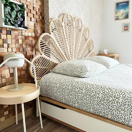 Daire La Foret Des Pins - Free Check-in - Wifi - Parking Prive - Netflix - Draps & Serviettes Inclus