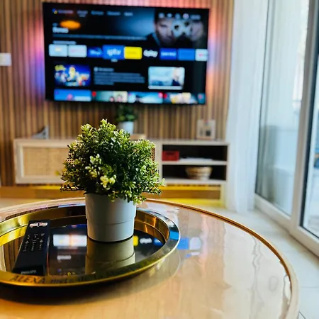 La Foret Des Pins - Free Check-in - Wifi - Parking Prive - Netflix - Draps & Serviettes Inclus Apartment *